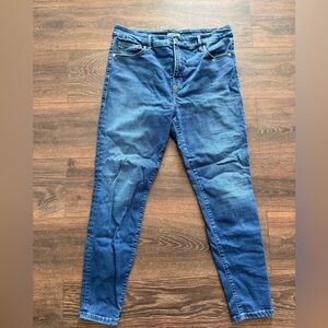 Good American Light Blue Skinny Jeans size 14